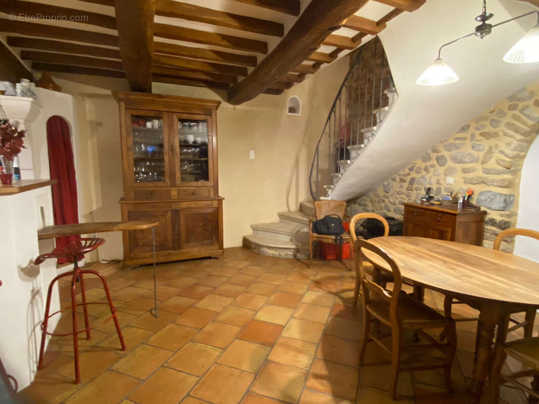 Maison à MIRABEL-AUX-BARONNIES