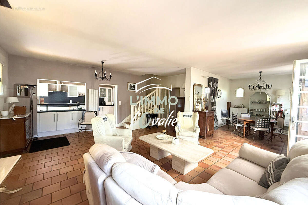 Maison à CASTELGINEST