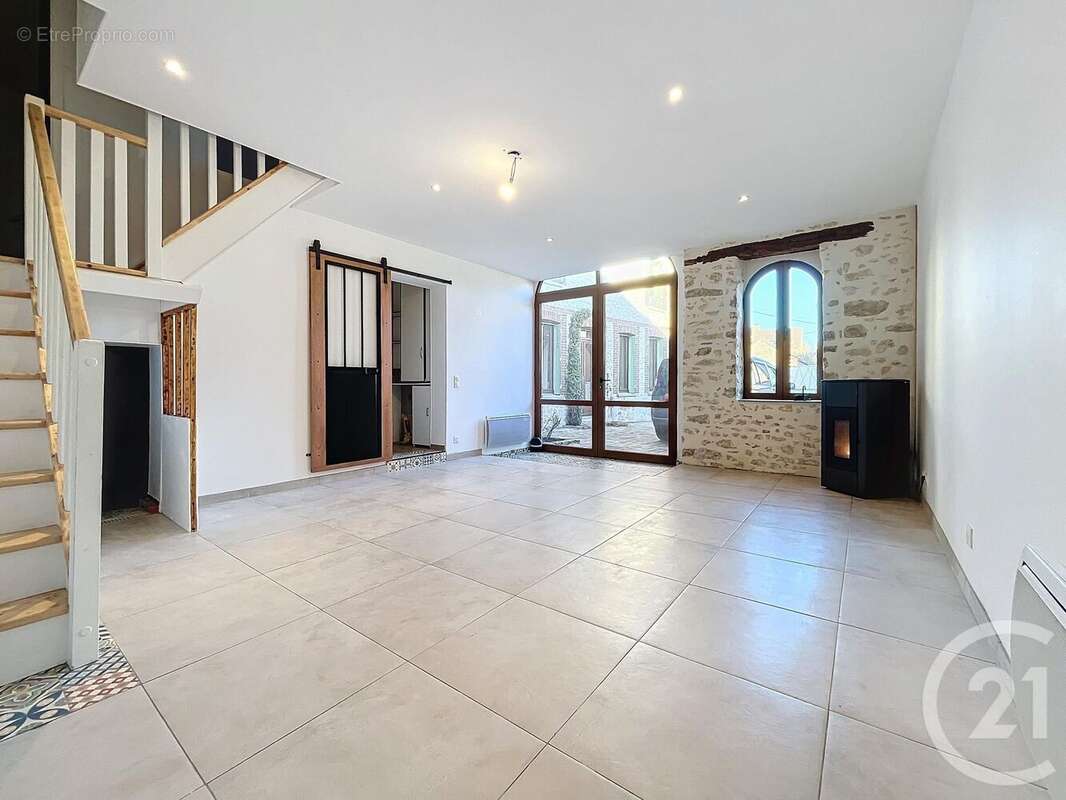 Maison à SOGNOLLES-EN-MONTOIS