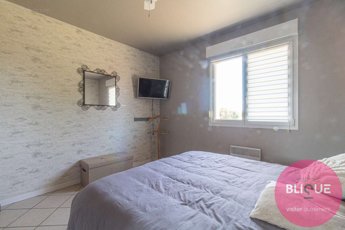Plain-pied, grand jardin et garages xxl : ici, l'espace a pris ses aises ! - photo 22