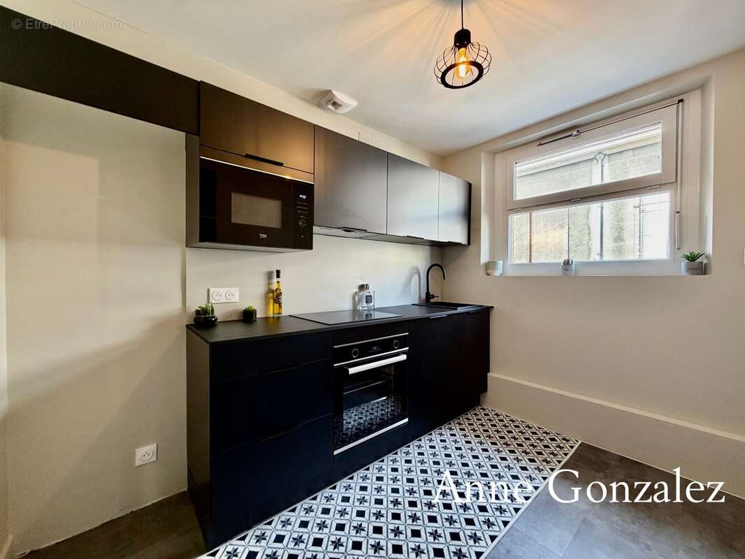 ORLEANS proche rue Royale, à vendre superbe Appartement T4 entièrment rénové dans belle petite copropriété avec peu de charges e - photo 3