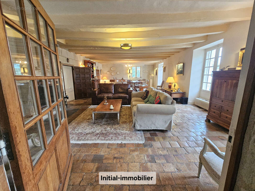 Maison à NEUILLE-PONT-PIERRE