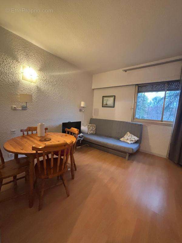 Appartement à GREOUX-LES-BAINS