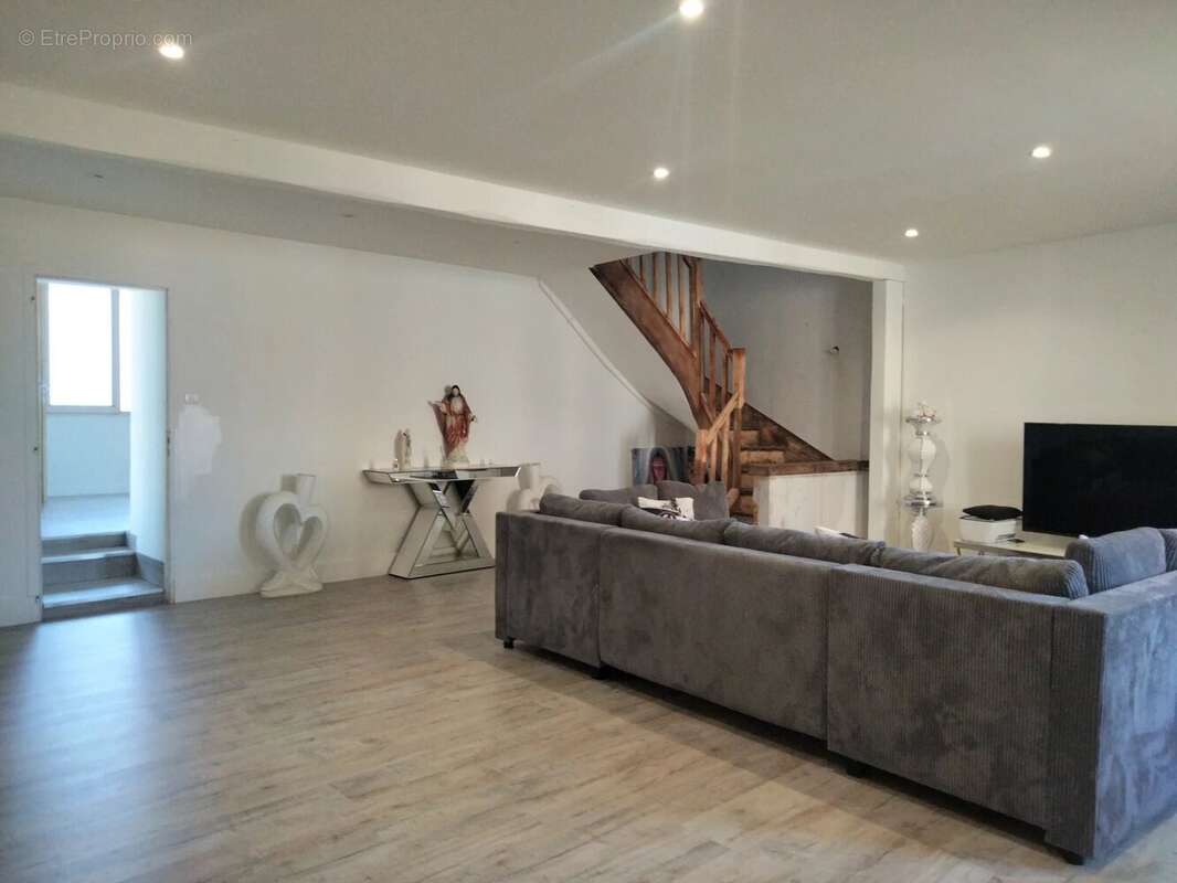 Maison 3 mns centre de Neuville - photo 4