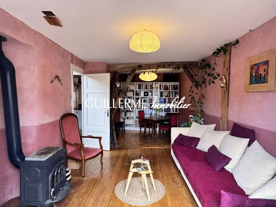 Maison à SALLES-ARBUISSONNAS-EN-BEAUJOLAIS