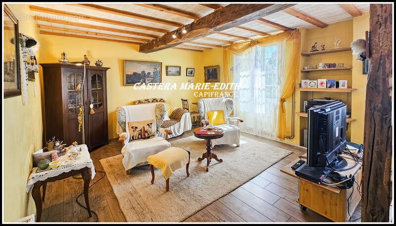 Maison à VIC-FEZENSAC