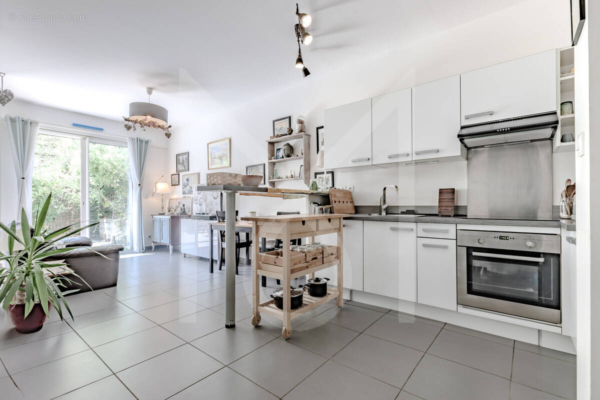 Appartement à LA LONDE-LES-MAURES