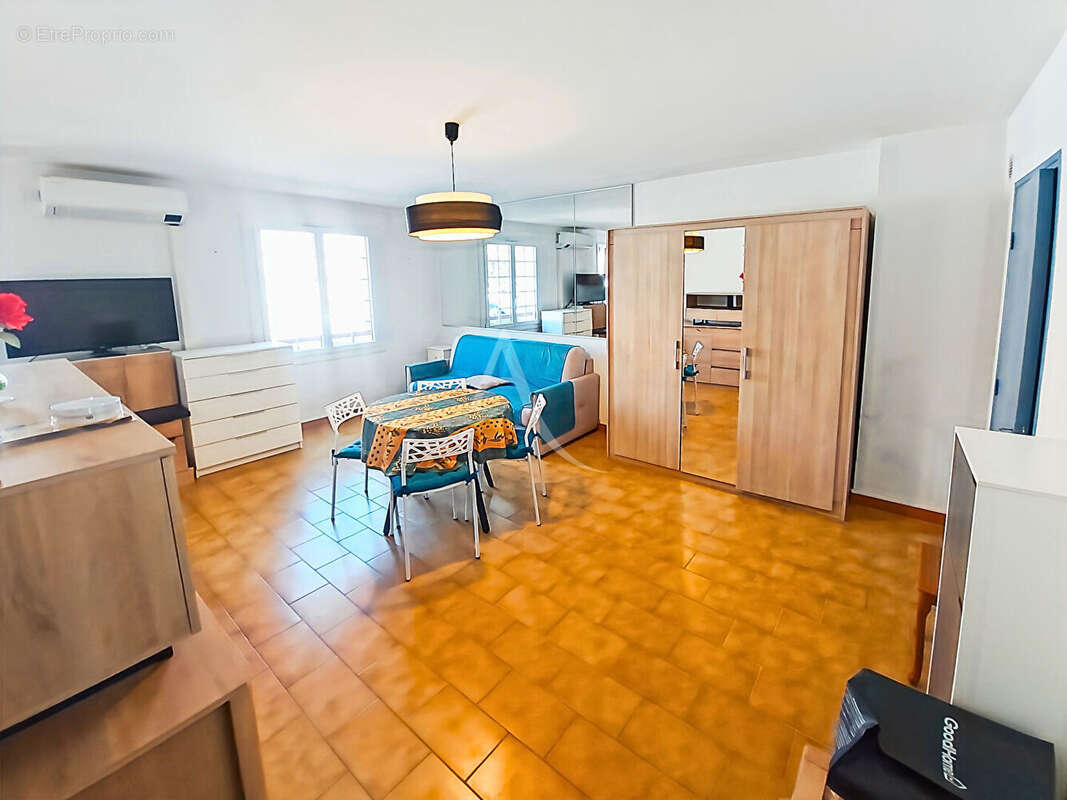 Appartement à CARQUEIRANNE