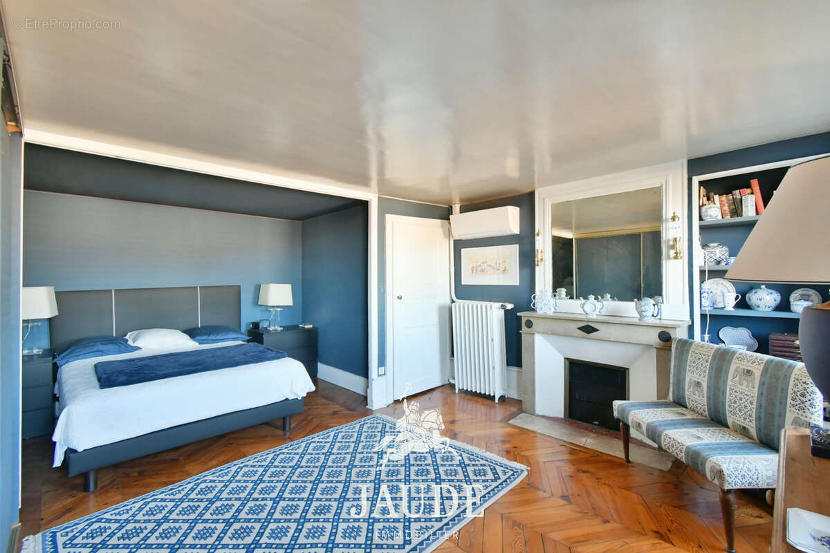 Appartement de caractère de 207 m2 en dernier étage avec vues dégagées   Plateau Central, Clermont-Ferrand - photo 6