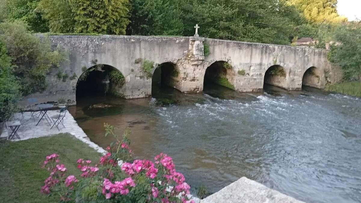 Maison à SAINT-AULAYE