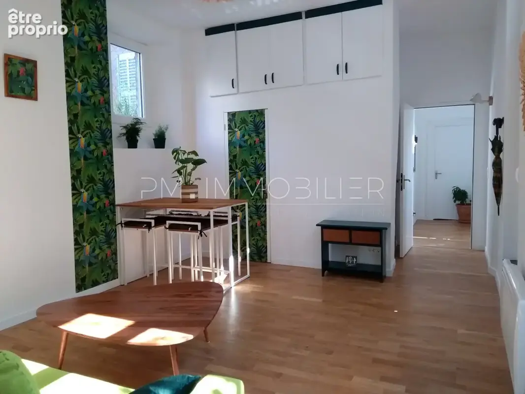 Appartement à MARSEILLE-1E