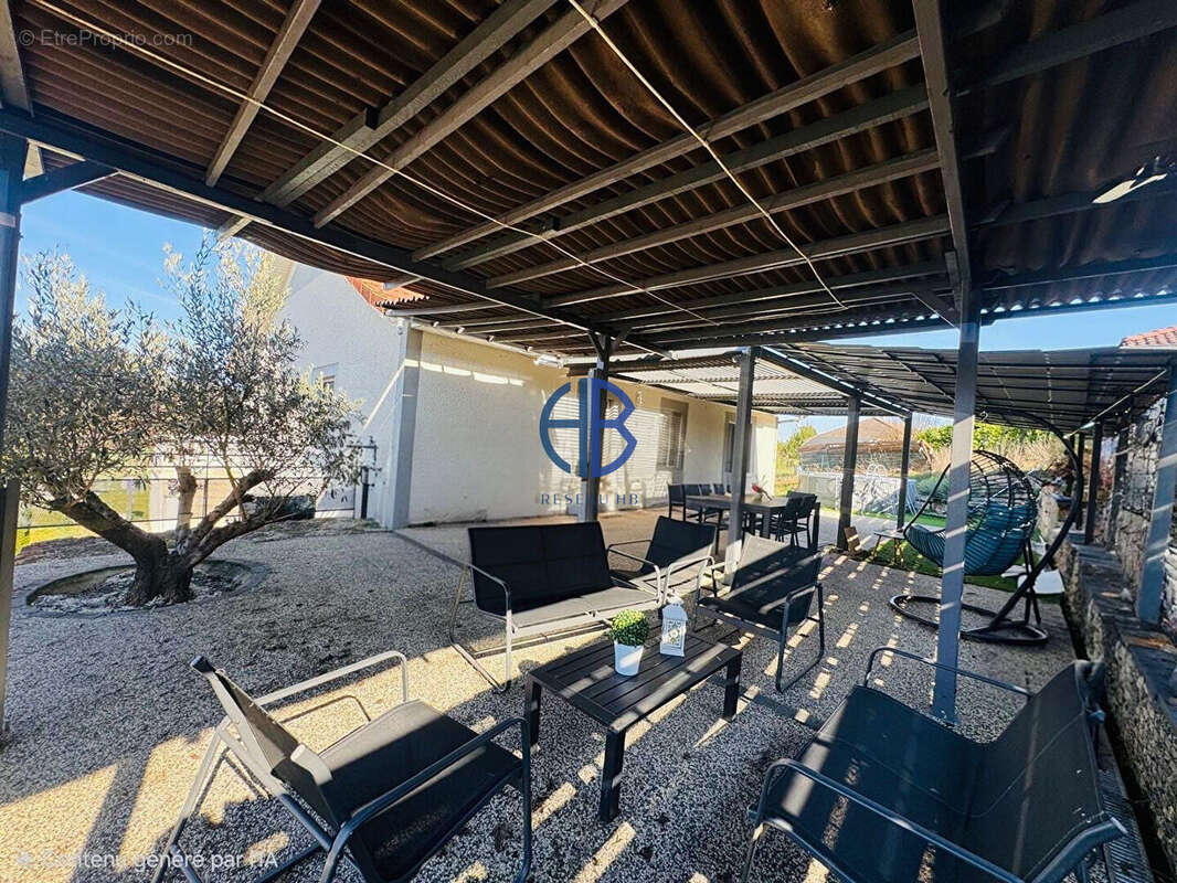 Maison à SAINT-CHEF