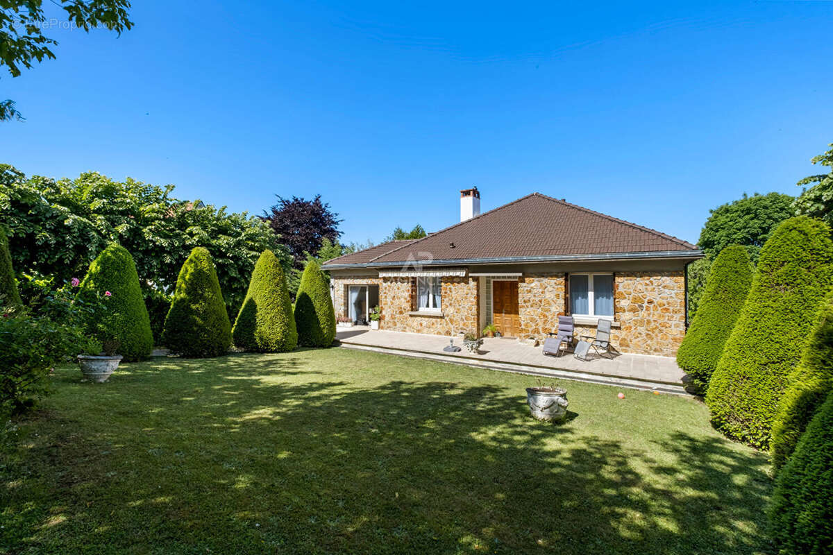 Maison à SAINT-GERMAIN-EN-LAYE