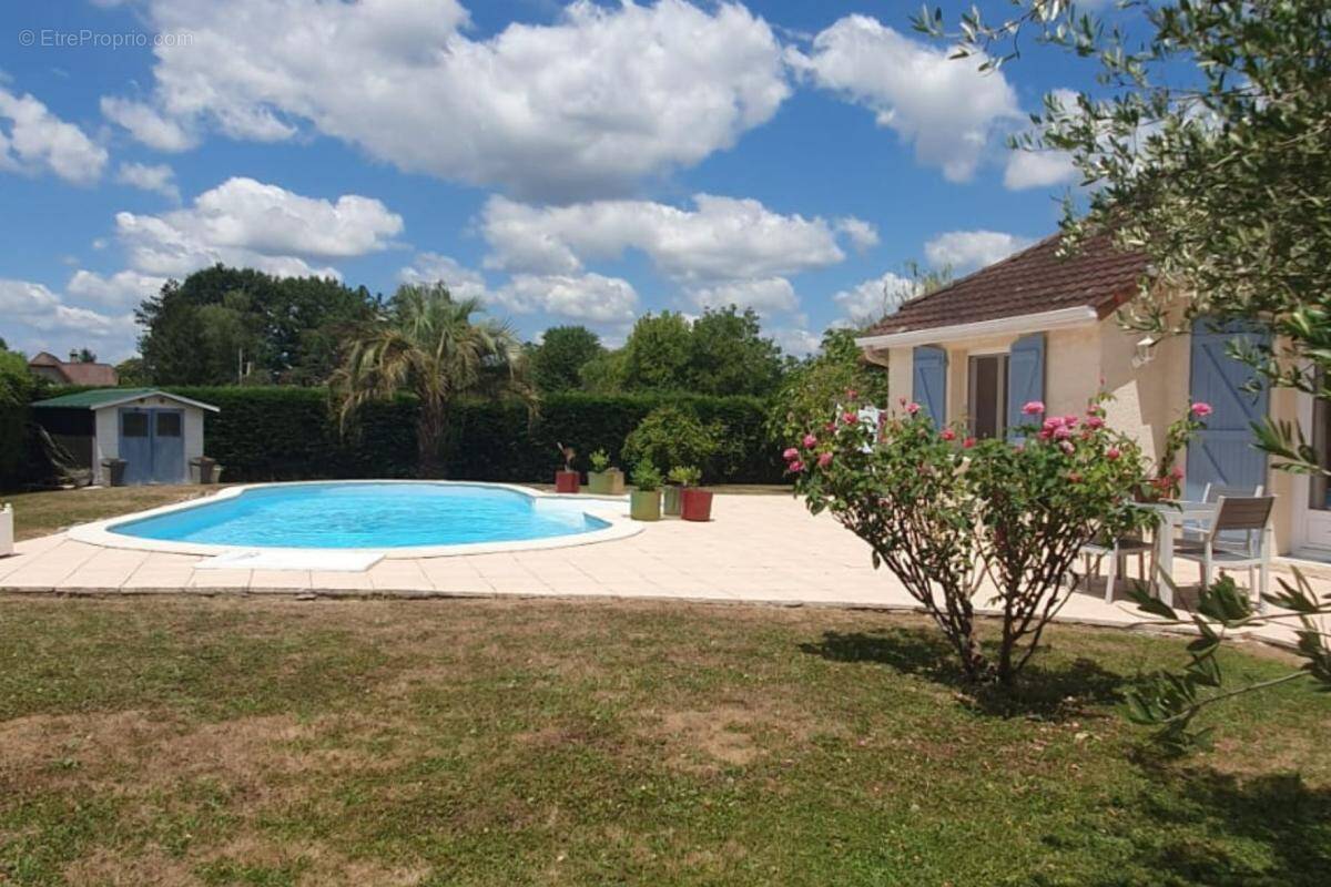 Maison à MASLACQ
