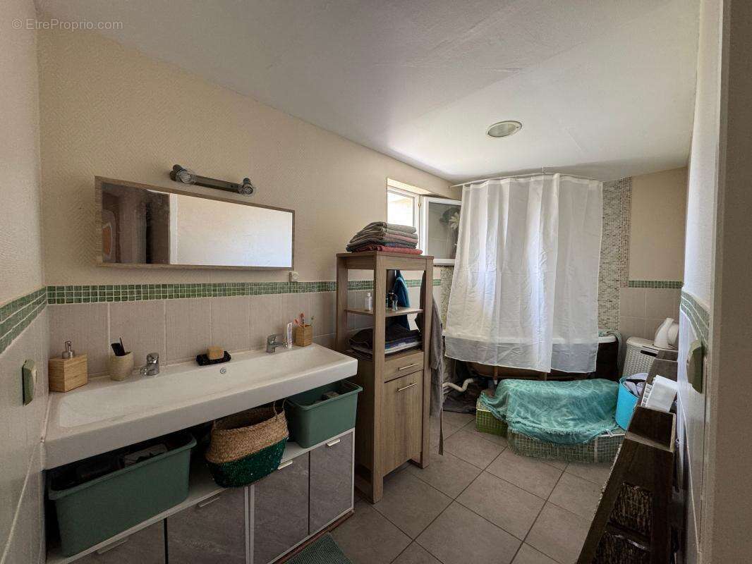 Maison à SAINT-ROMAIN-DE-JALIONAS