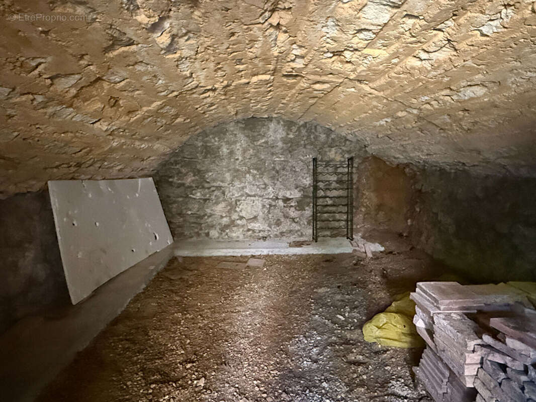 Maison à NIEUIL-L'ESPOIR