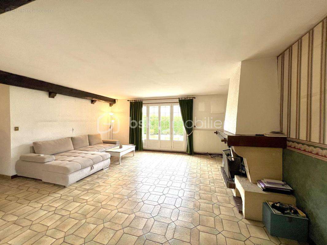 Maison à CLAYE-SOUILLY