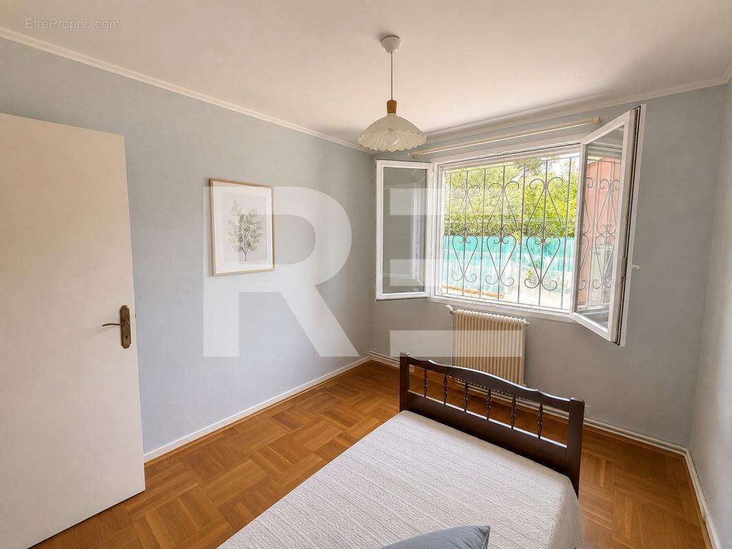 Maison de plain-pied avec grand jardin – Proche centre de Villeneuve-lès-Avignon - photo 8