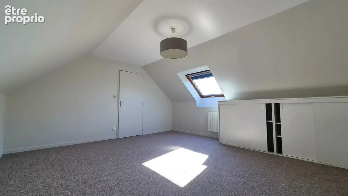 Maison  - 162 m² - NOTRE DAME D'OE - photo 6