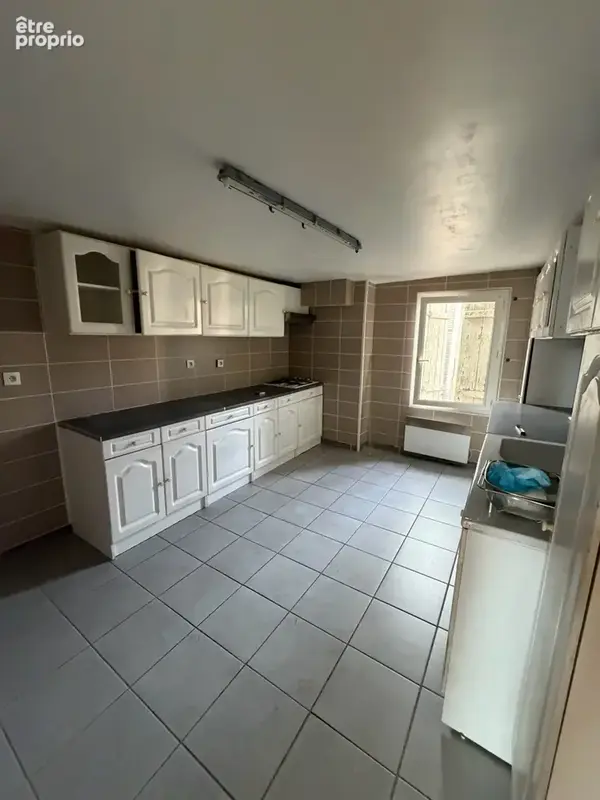 Appartement 150 m² à Bourbon-Lancy  - photo 8