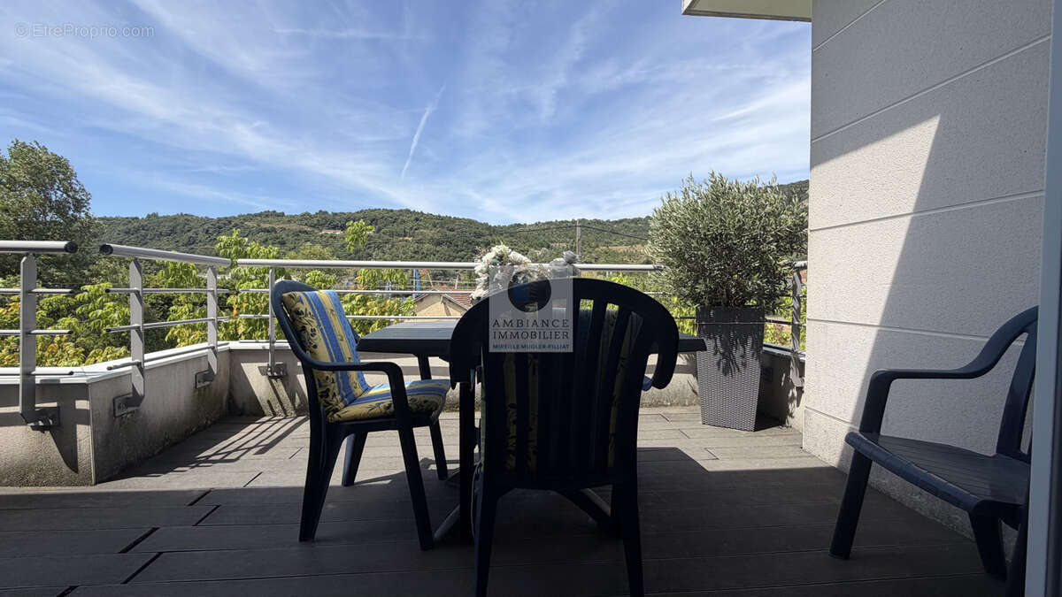 Appartement en dernier étage avec vue dégagée sur les montagnes - photo 26