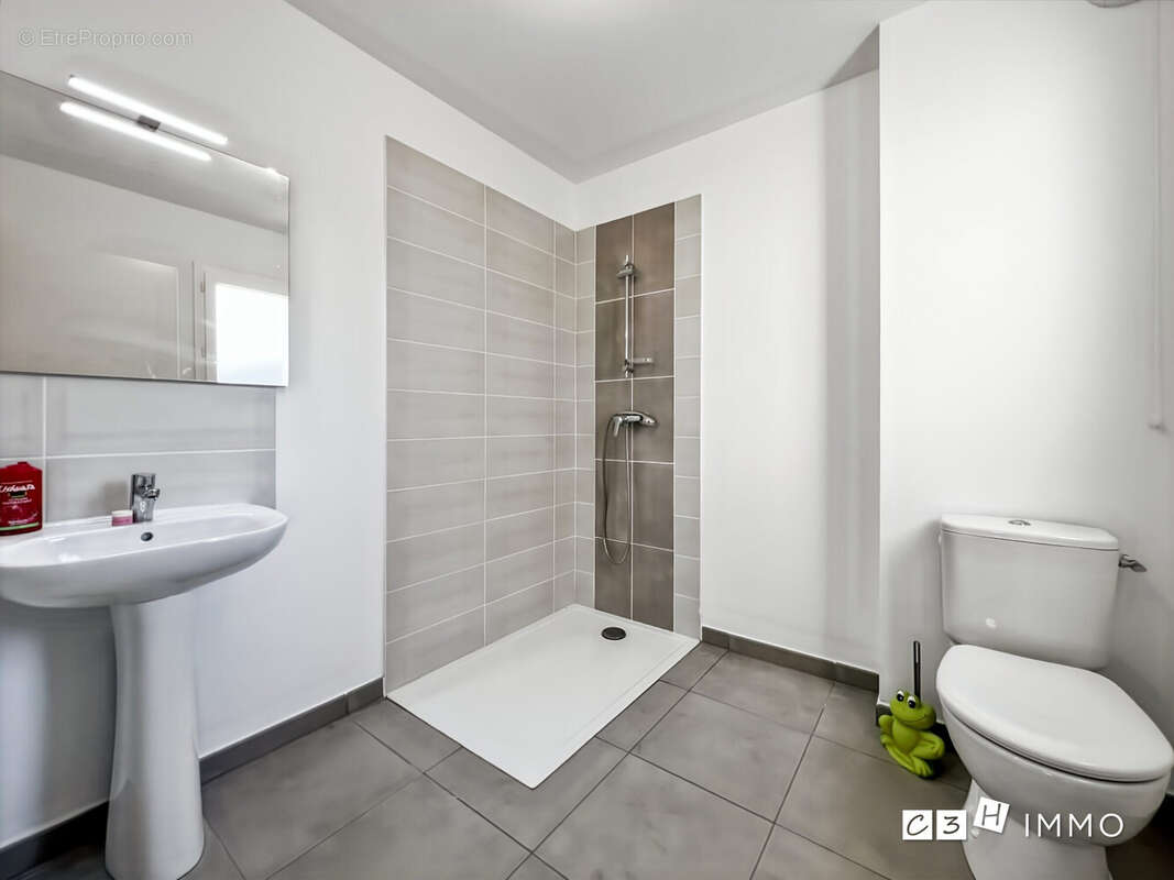 Maison à LAVERNOSE-LACASSE