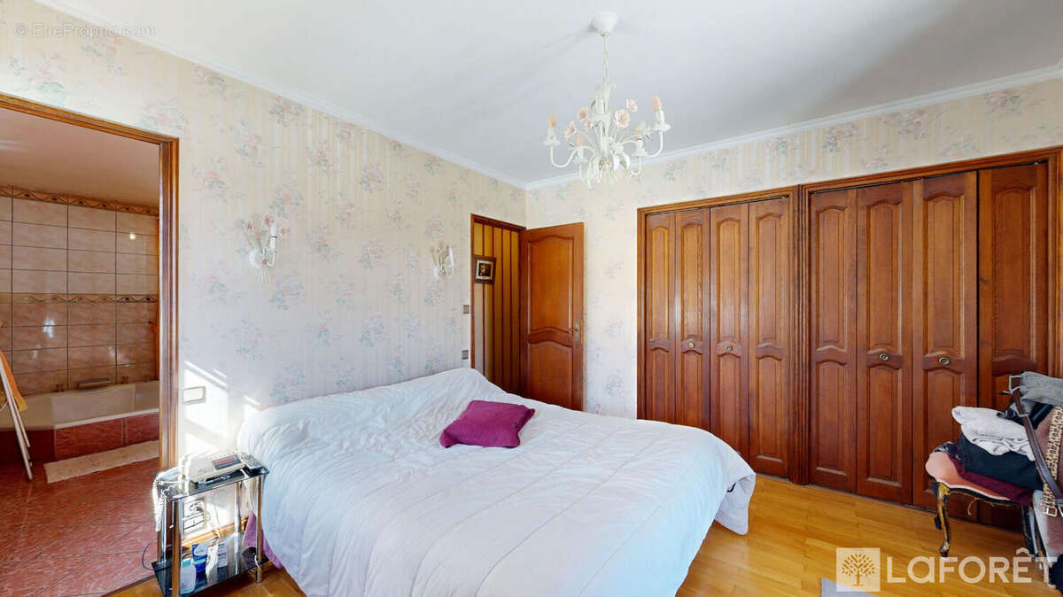 Maison à TOULON-SUR-ALLIER