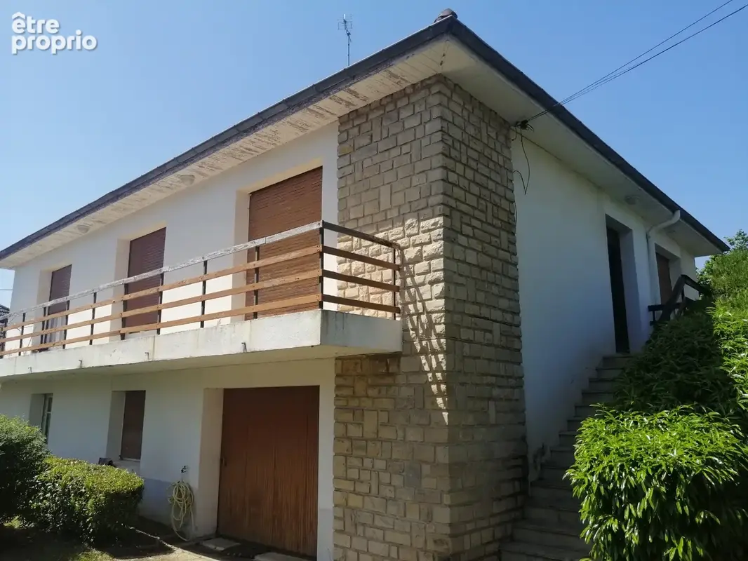 Nevers Pavillon de rapport de 187 m2  sur 641 M2 de jardin loué - photo 1