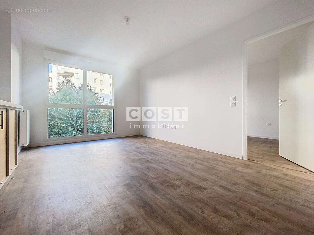Appartement à BOIS-COLOMBES