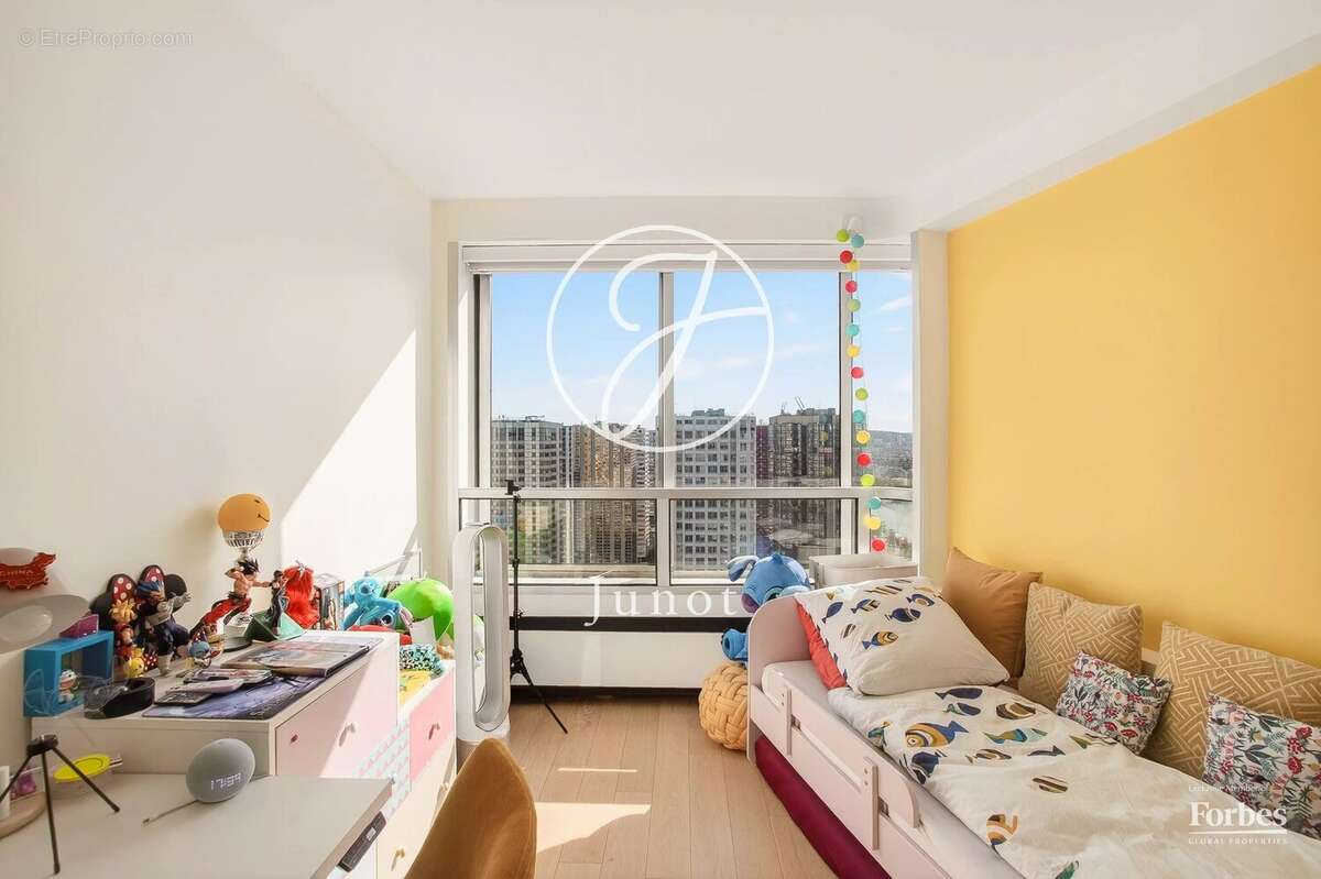 Paris 15e - TOUR DE MARS / QUAI DE GRENELLE - Appartement - 5 pièces - 114,58m² Carrez - 3 chambres - Vue exceptionnelle - Expos - photo 21
