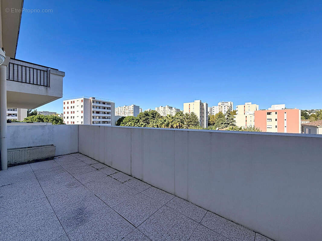 Appartement à MARSEILLE-11E
