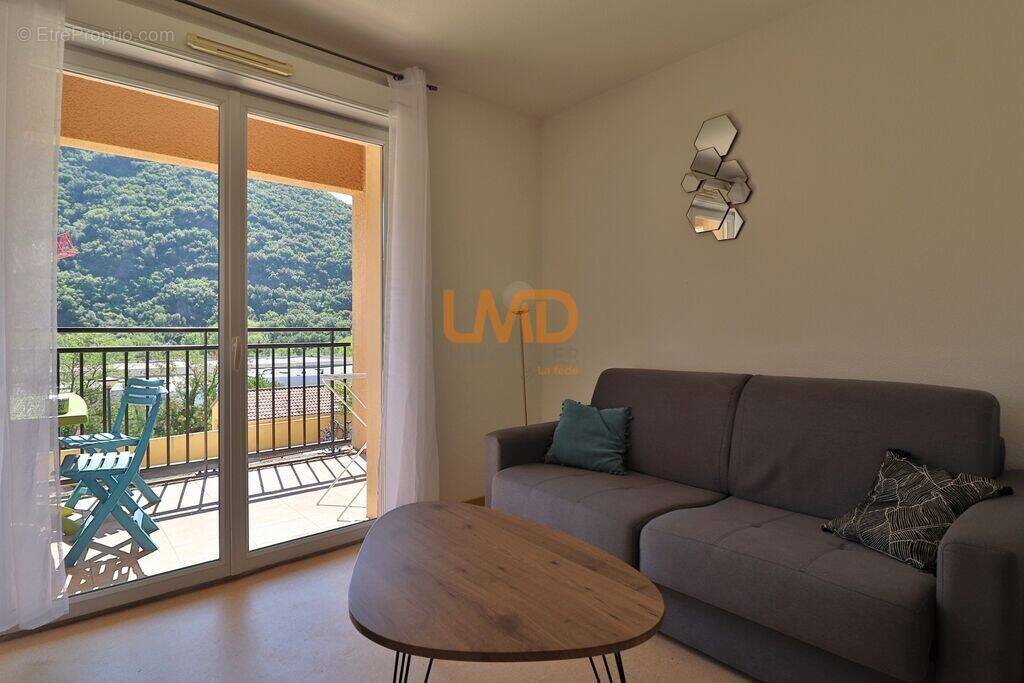 Appartement à AVENE