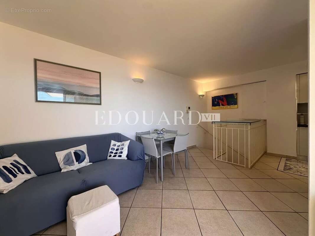 Appartement à ROQUEBRUNE-CAP-MARTIN