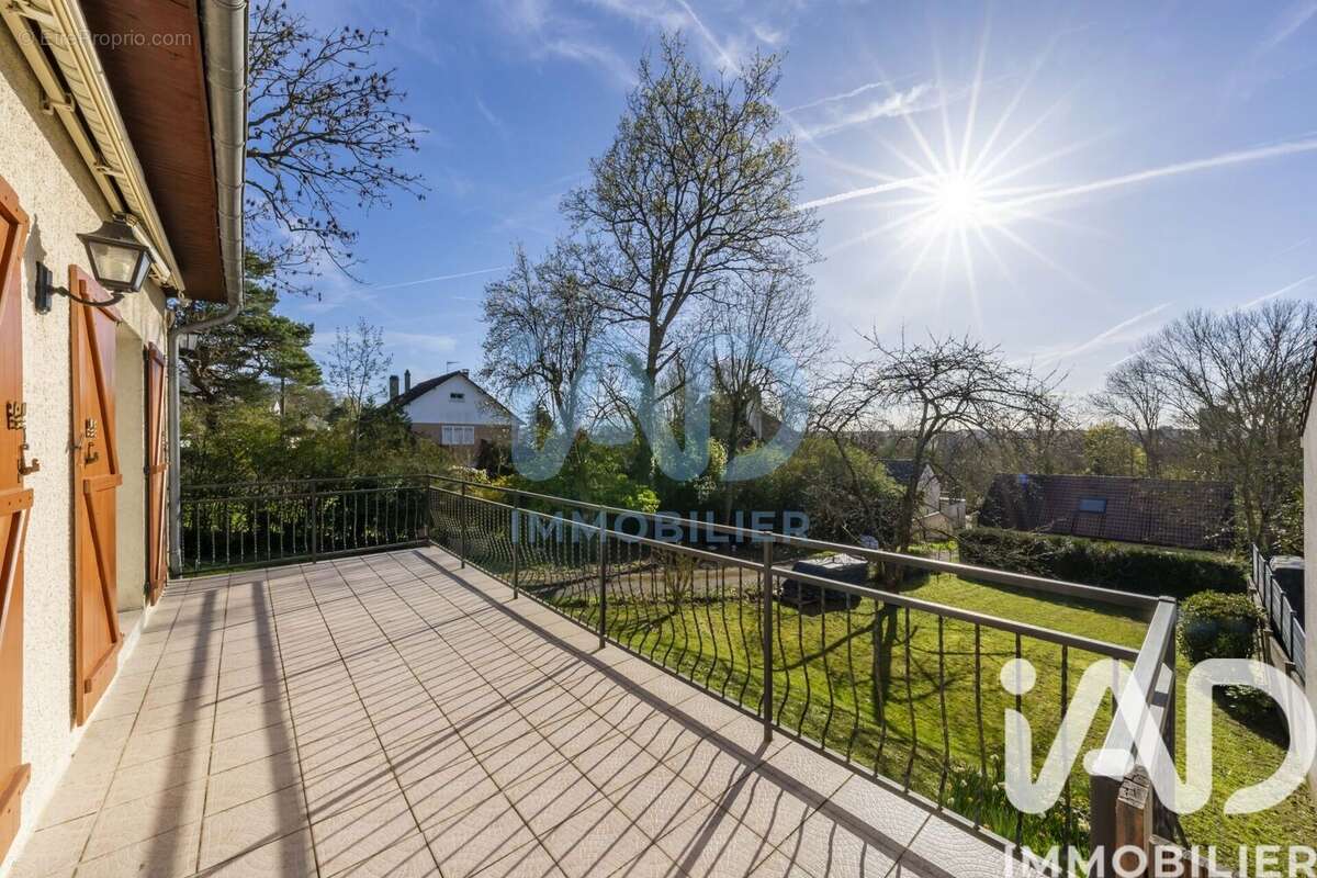Maison 91 m² à Boussy-Saint-Antoine  - photo 4