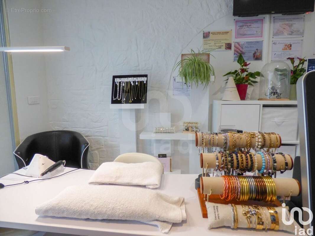 Photo 4 - Commerce à FAYENCE