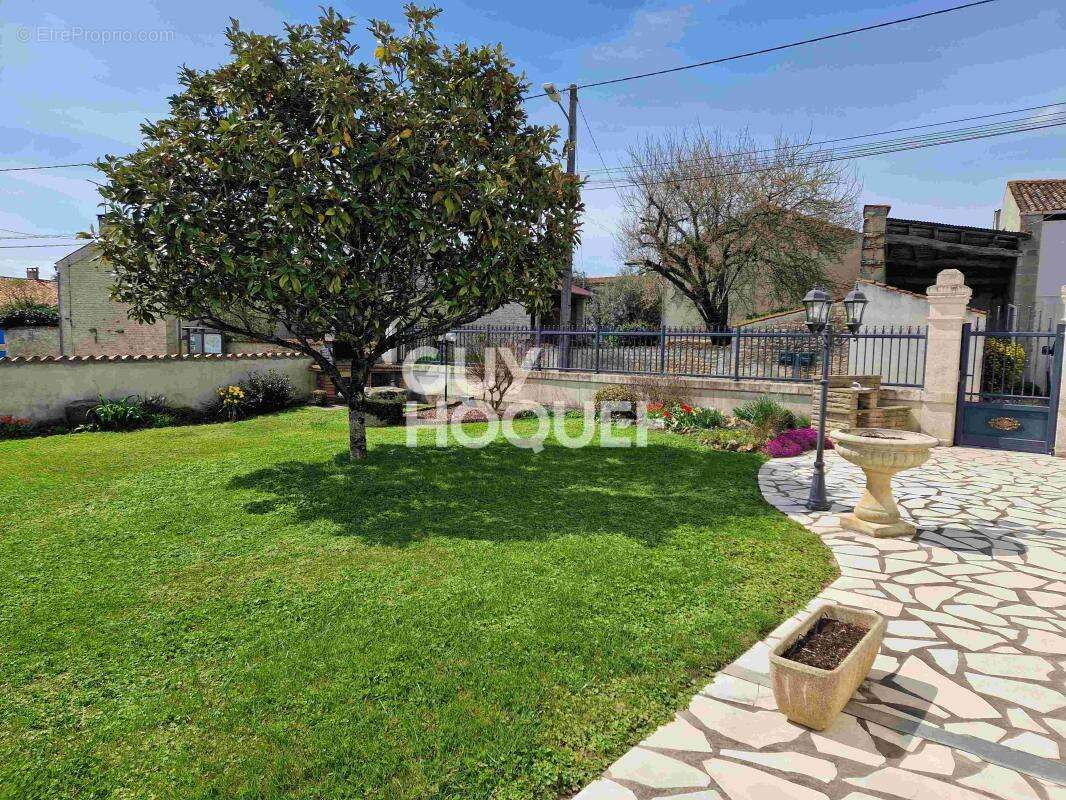 Maison à BREUIL-LA-REORTE