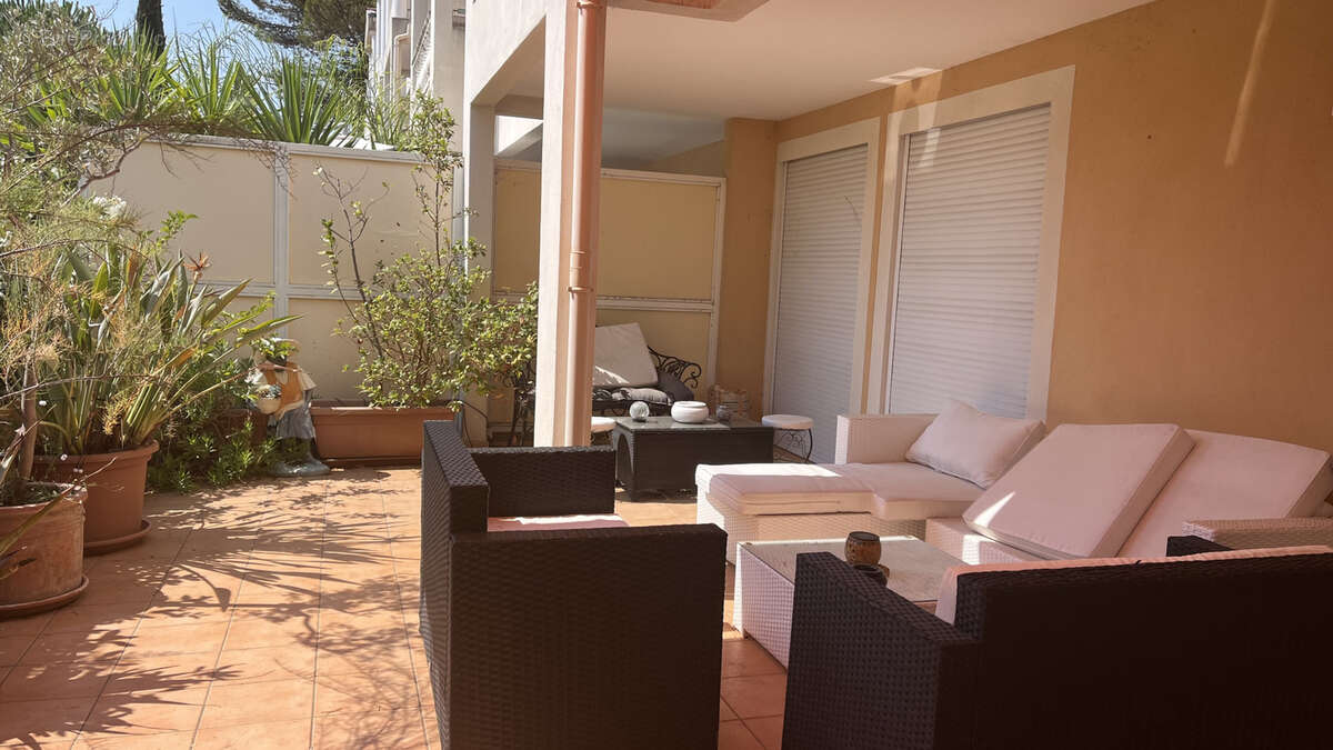 Appartement T3 garage et cave - photo 2