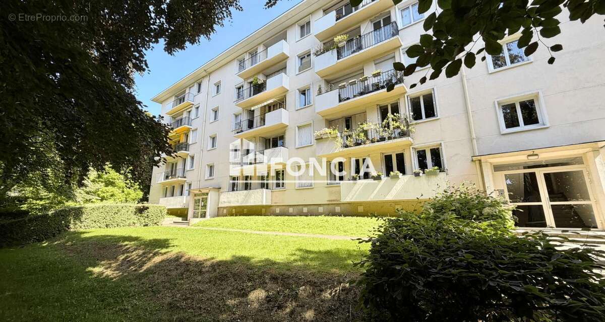 Appartement à BOURG-LA-REINE