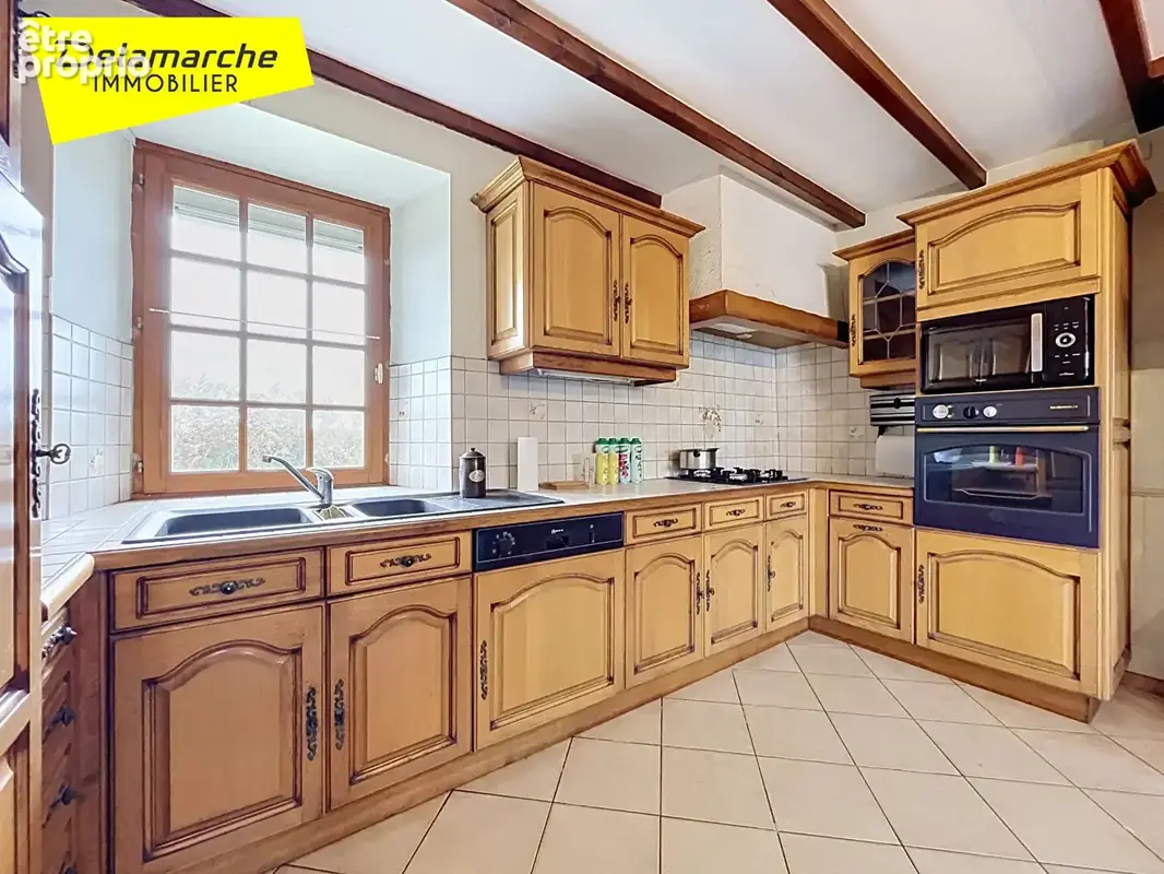 A VENDRE : Charmante maison en pierres avec dépendances et terrain - photo 3