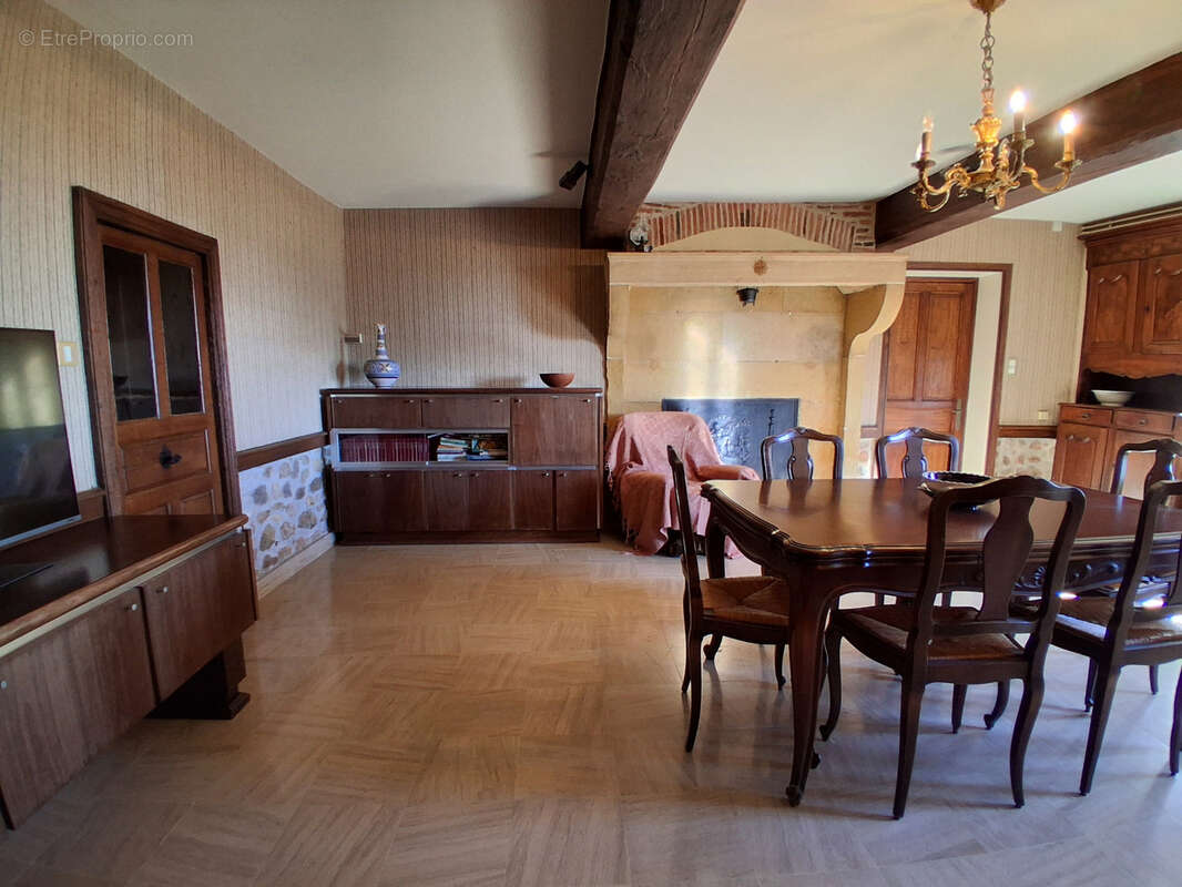 Maison à FLEURY-LA-MONTAGNE