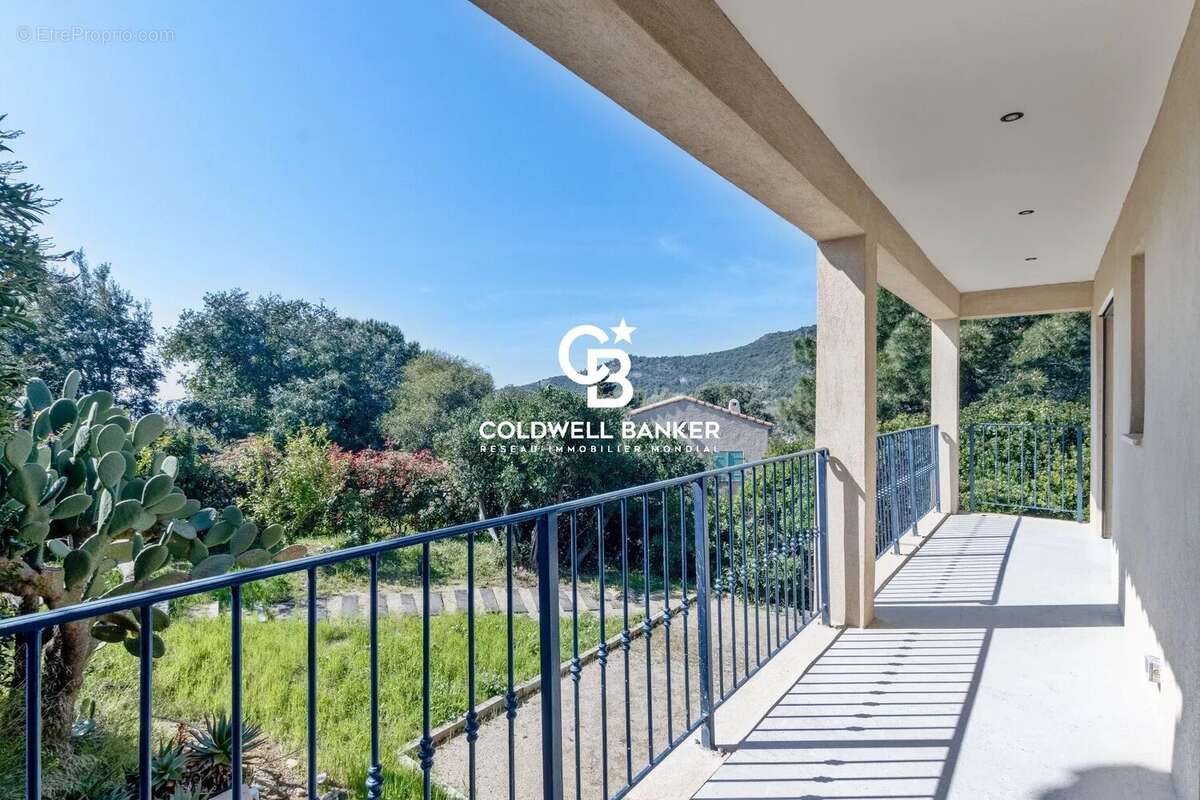 Maison à RAYOL-CANADEL-SUR-MER