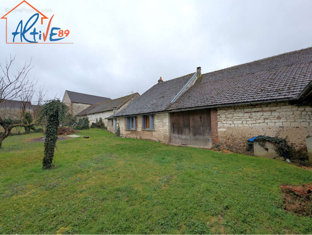 Maison à PAROY-SUR-THOLON