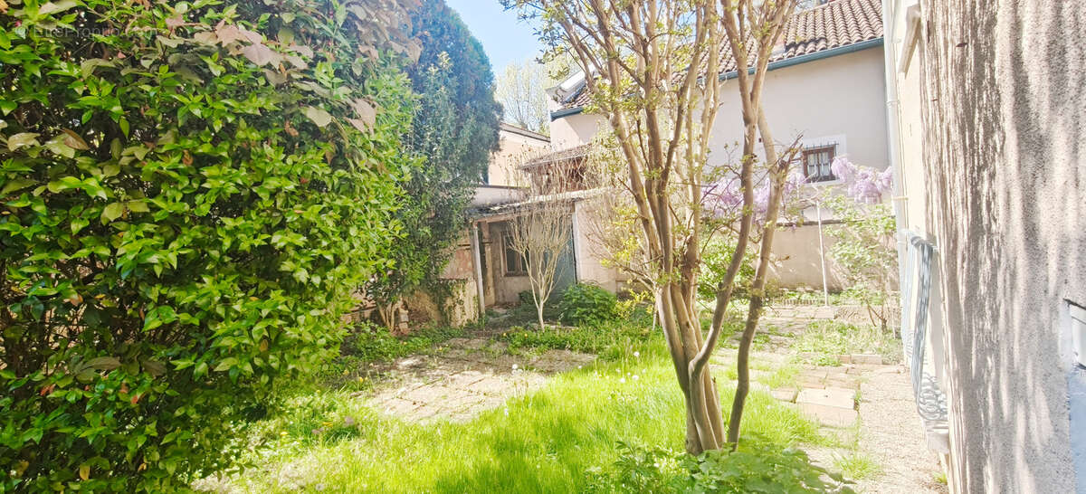 Maison à LYON-3E
