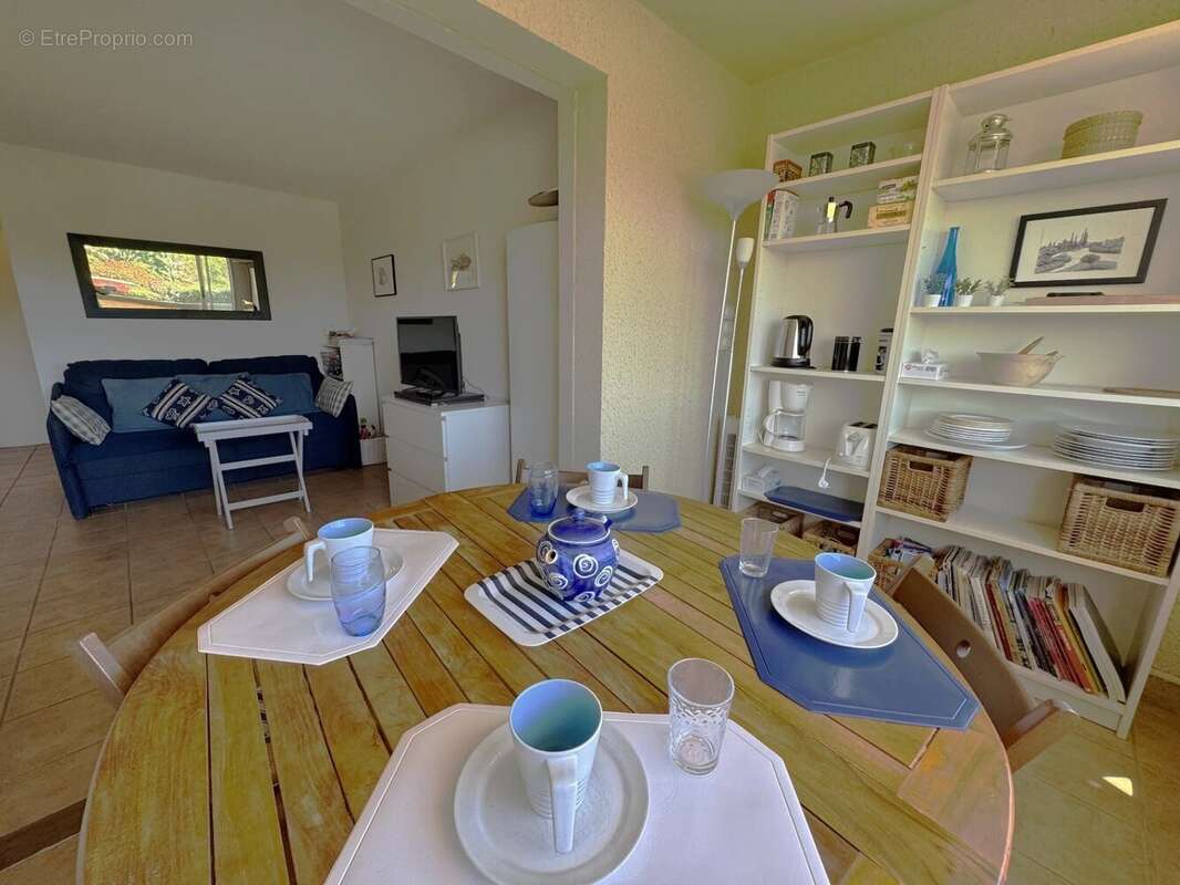 Appartement à LA LONDE-LES-MAURES