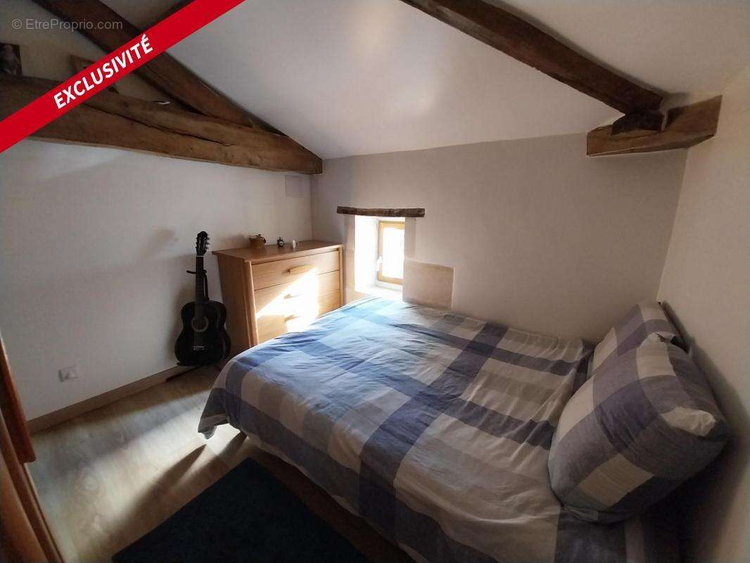 Maison à SAINT-GERMAIN-DE-LUSIGNAN