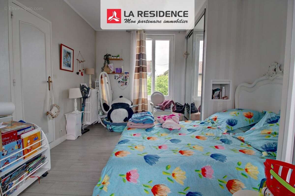 Maison à LES MUREAUX