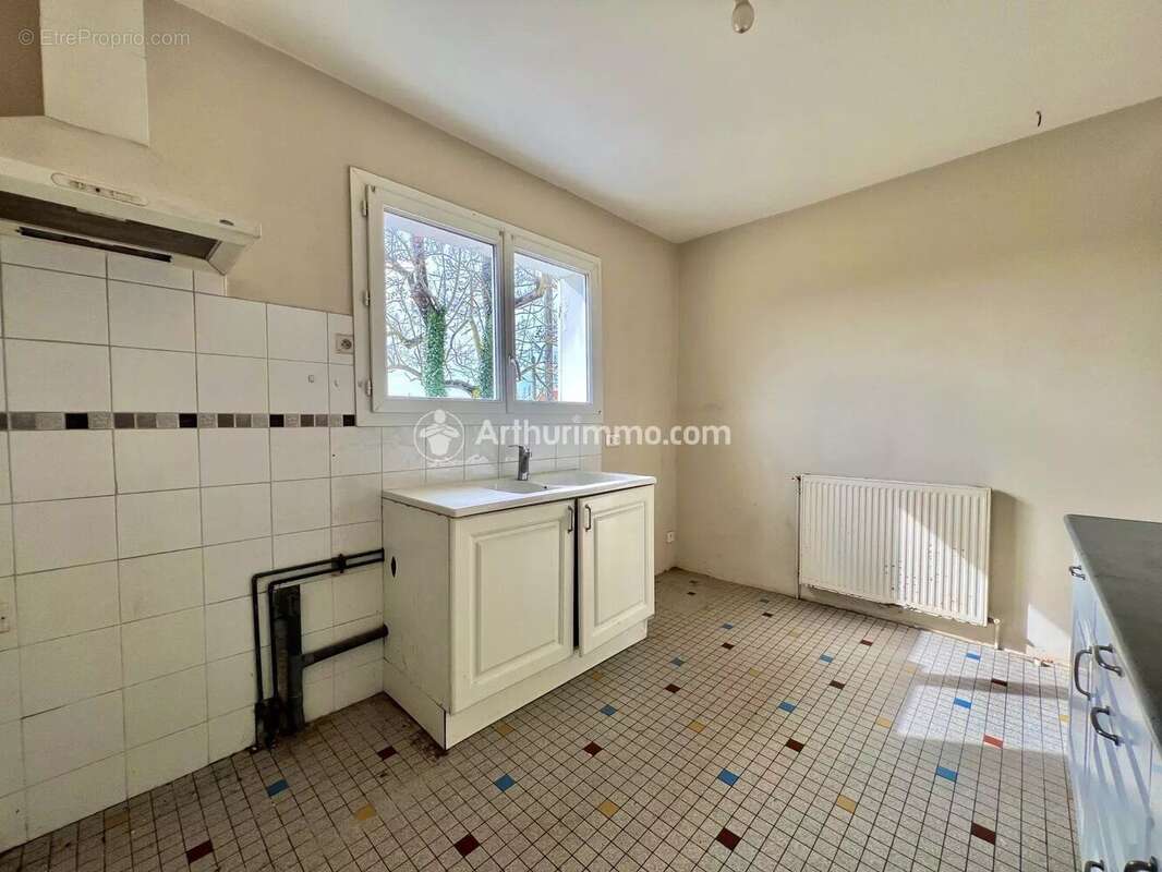 Maison à LES NOUILLERS