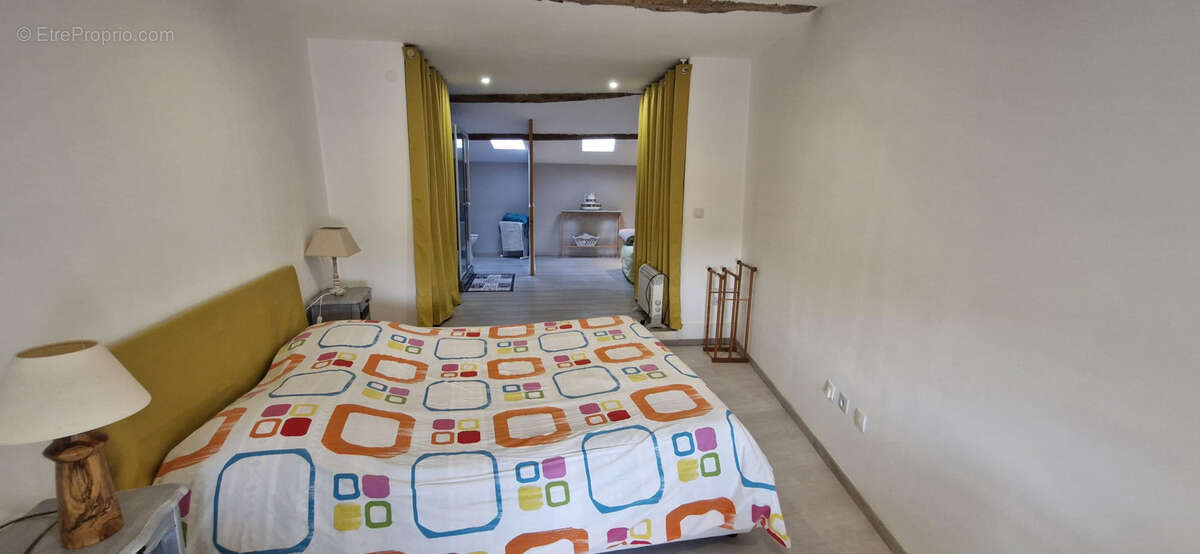 Maison à MORTAGNE-SUR-GIRONDE