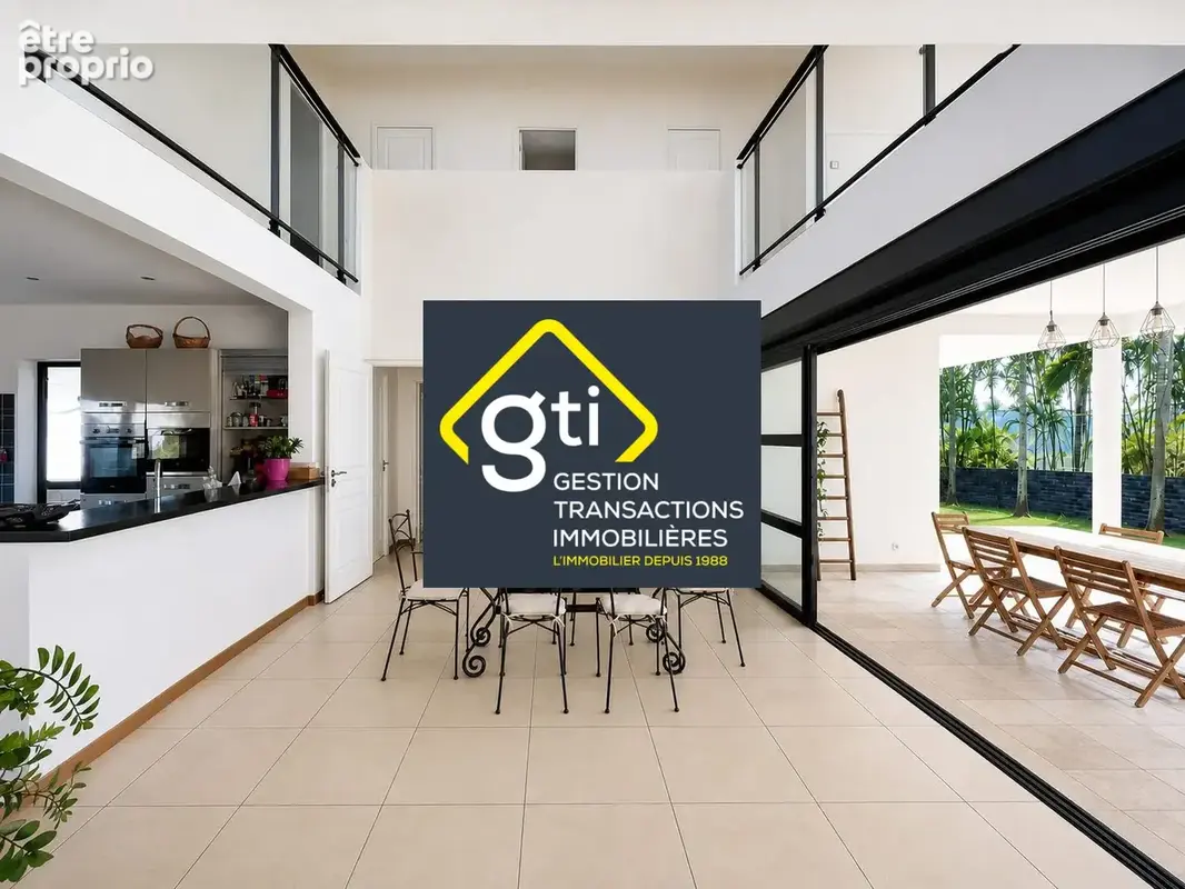 Maison 7 pièces 240 m² à vendre à Saint-Benoit (97470) - photo 5