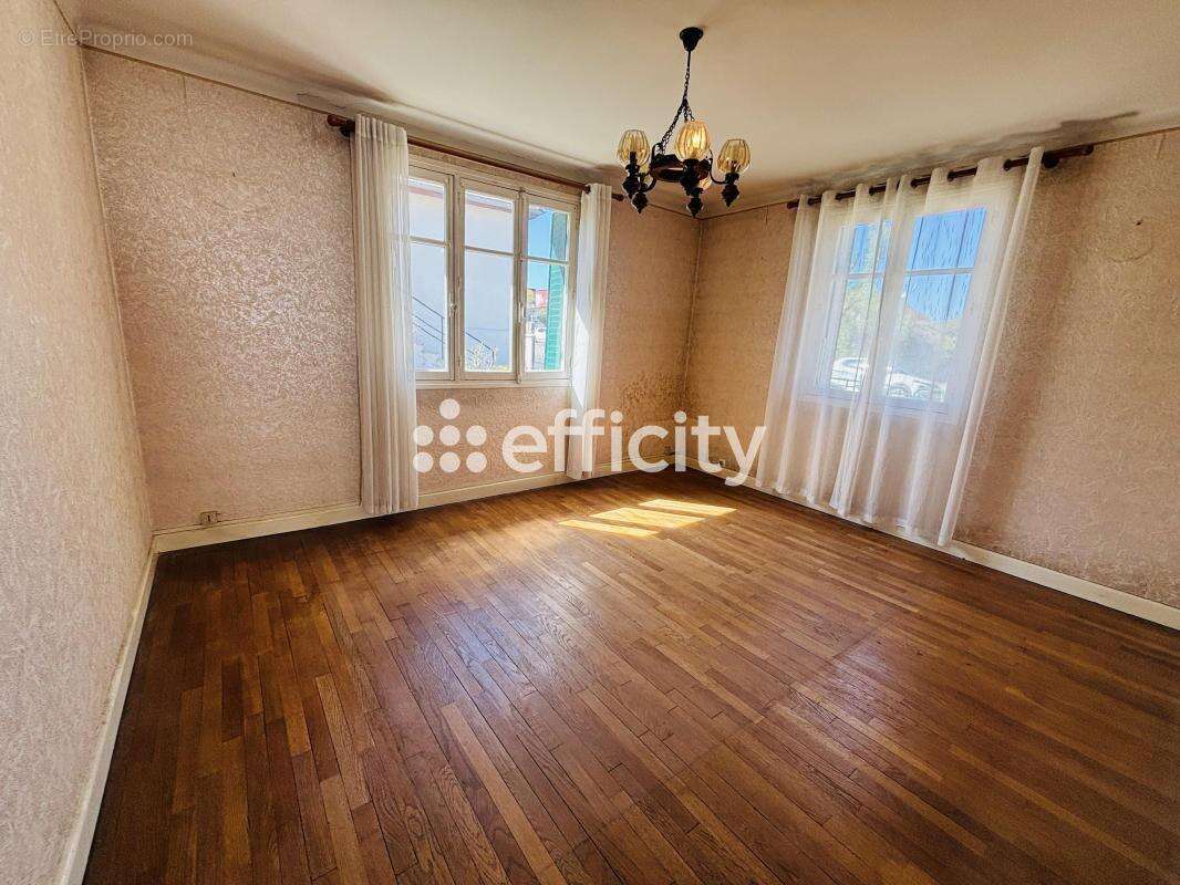 Maison à SAINT-APOLLINAIRE